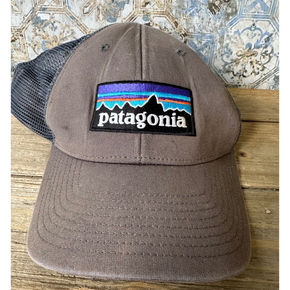 Patagonia P-6 Logo Trucker Hat Cap Mesh Snapback Mens OSFM Grey